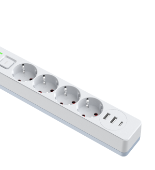 Power Strip – 4 Outlets + USB-A/USB-C