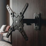 Full-motion TV Wall Mount